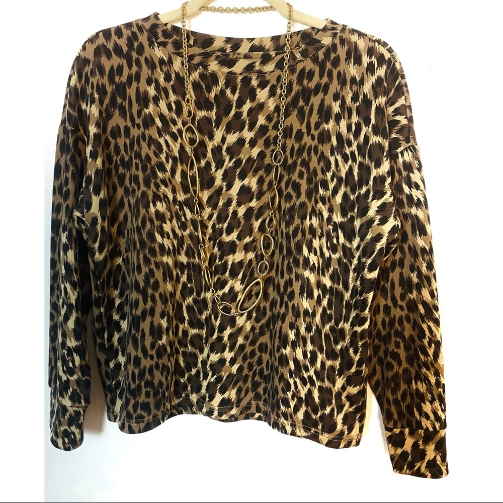 Banana  Republic leopard print pullover sweatshirt. SZ S